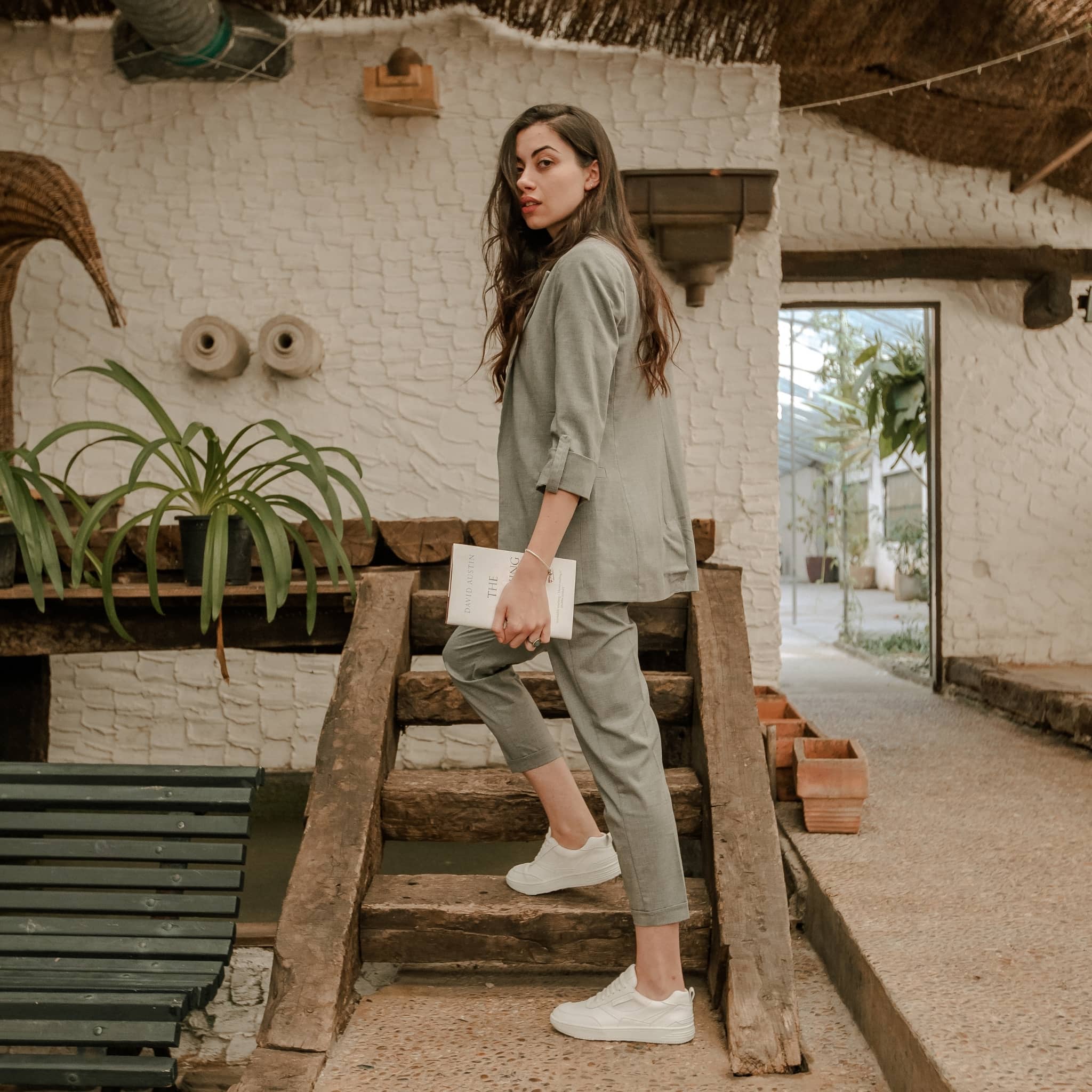 UX-68 White - Image 5